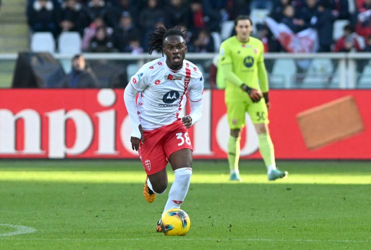 Bondo in campo con la maglia del Monza in Serie A - foto LaPresse - Fattidipallone.it