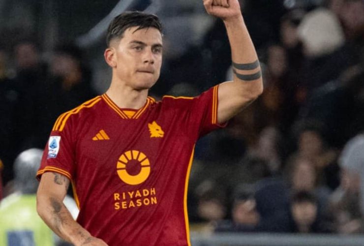 Paulo Dybala festeggia una rete con la maglia della Roma in campionato – Foto ANSA Interdipendenza.net - Fattidipallone.it