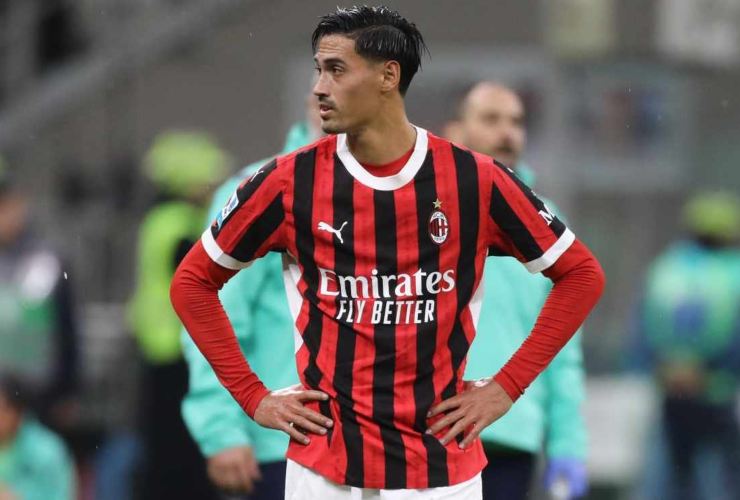 Tijjani Reijnders in campo con la maglia del Milan in Serie A - foto LaPresse - Fattidipallone.it