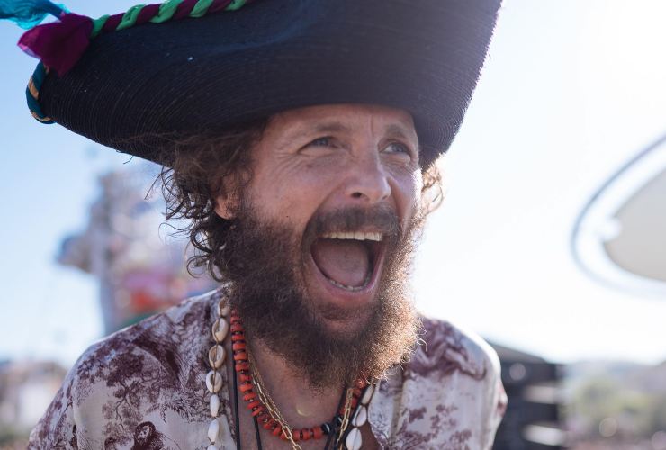 Jovanotti sorride e in grande forma con cappello e collane - foto Facebook - Fattidipallone.it