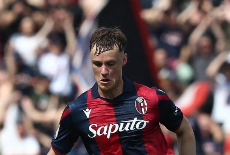 Sam Beukema in campo con il Bologna - foto LaPresse - Fattidipallone.it