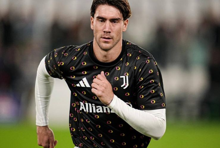 Vlahovic in campo con la Juve – foto LaPresse - Fattidipallone.it