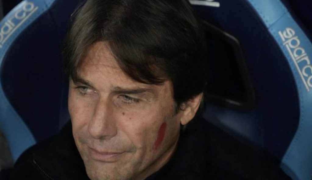 Al Napoli non ci vado | È UFFICIALE: il pupillo di Conte firma subito per gli avversari, beffa last minute per Manna